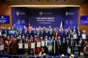 Bakan Bolat, Adıyaman’ın İl Ahisine Beratını Takdim Etti